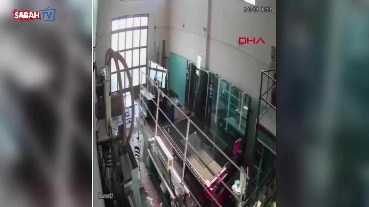 Malatya’da 5 büyüklüğünde deprem! Sarsıntı anı kamerada | Video