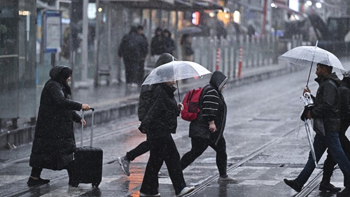 İstanbul İçin Kritik Uyarı: Asıl Yağış Cumartesi Günü Etkili Olacak