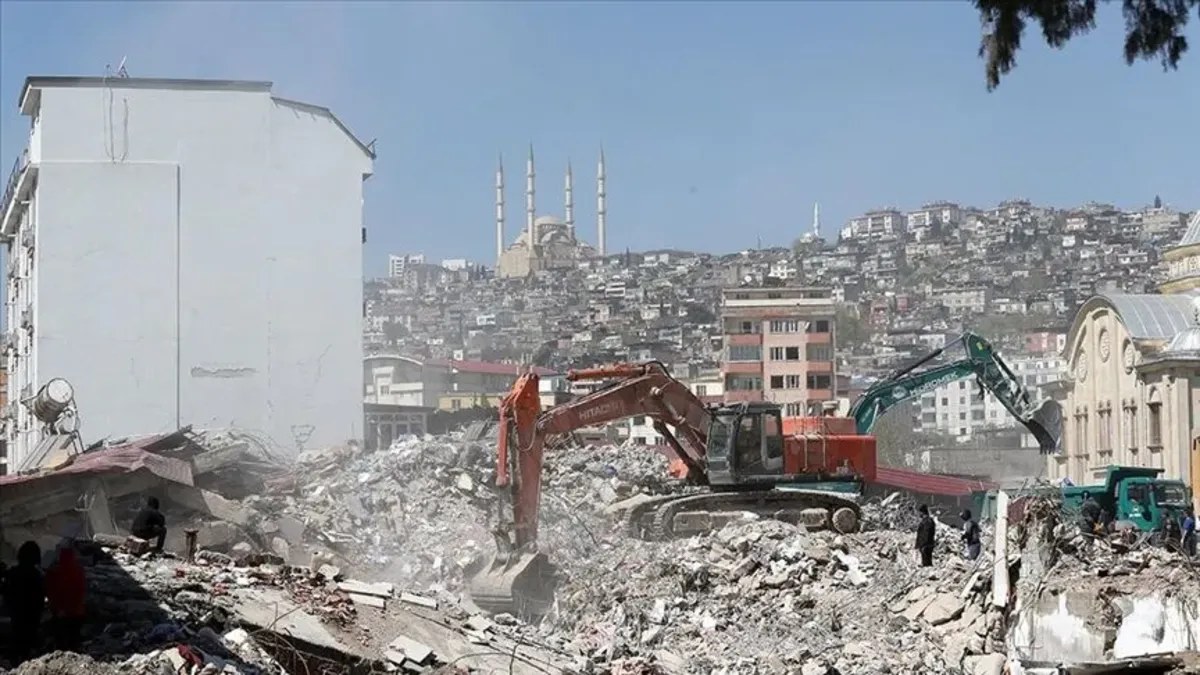 Yüksek Yapıların Yıkımında Yeni Kurallar Resmi Gazete'de Yayımlandı