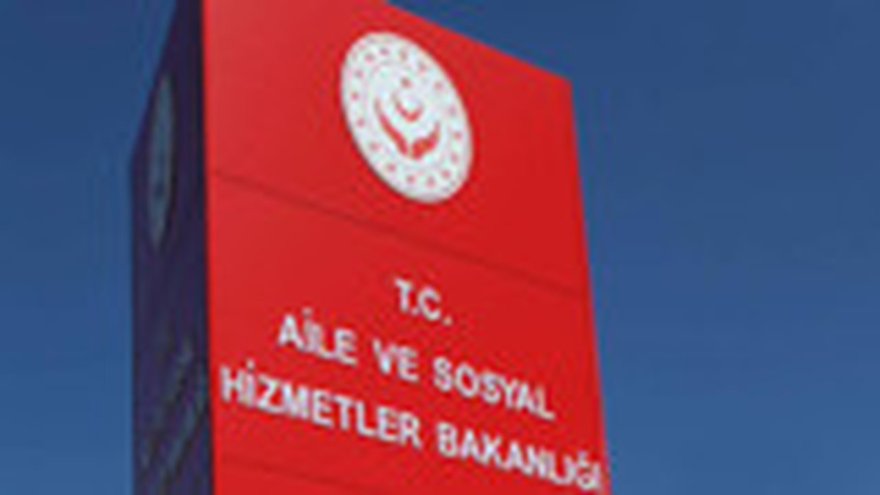 Bakanlıktan Sosyal Medyadaki Tartışmalı Paylaşımlara Suç Duyurusu